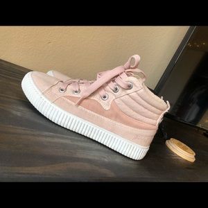 Blowfish sneakers 👟